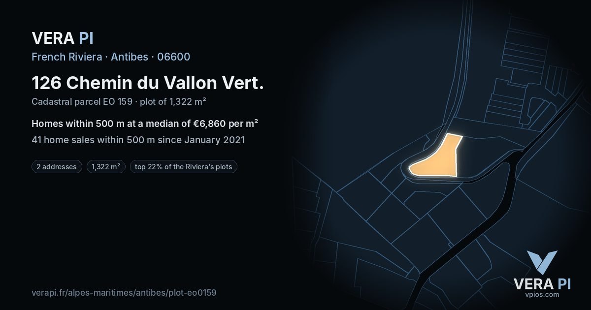 126 Chemin du Vallon Vert, Antibes at night – the plot lit, the parcels around coloured by the prices near them