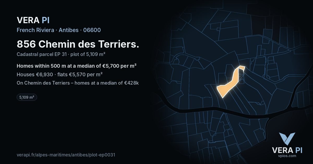 856 Chemin des Terriers, Antibes at night – the plot lit, the parcels around coloured by the prices near them