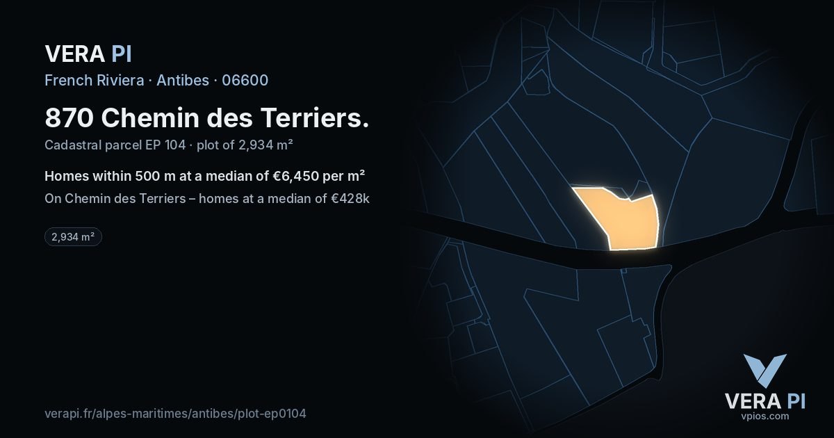 870 Chemin des Terriers, Antibes at night – the plot lit, the parcels around coloured by the prices near them