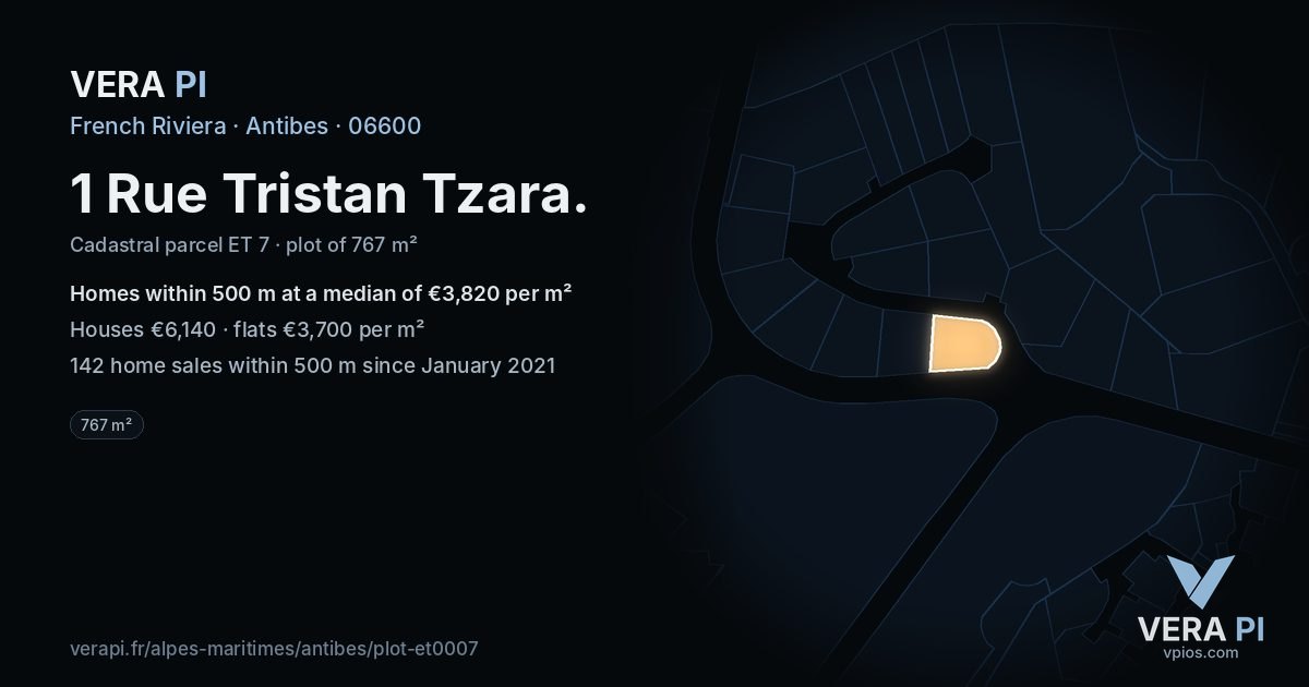 1 Rue Tristan Tzara, Antibes at night – the plot lit, the parcels around coloured by the prices near them