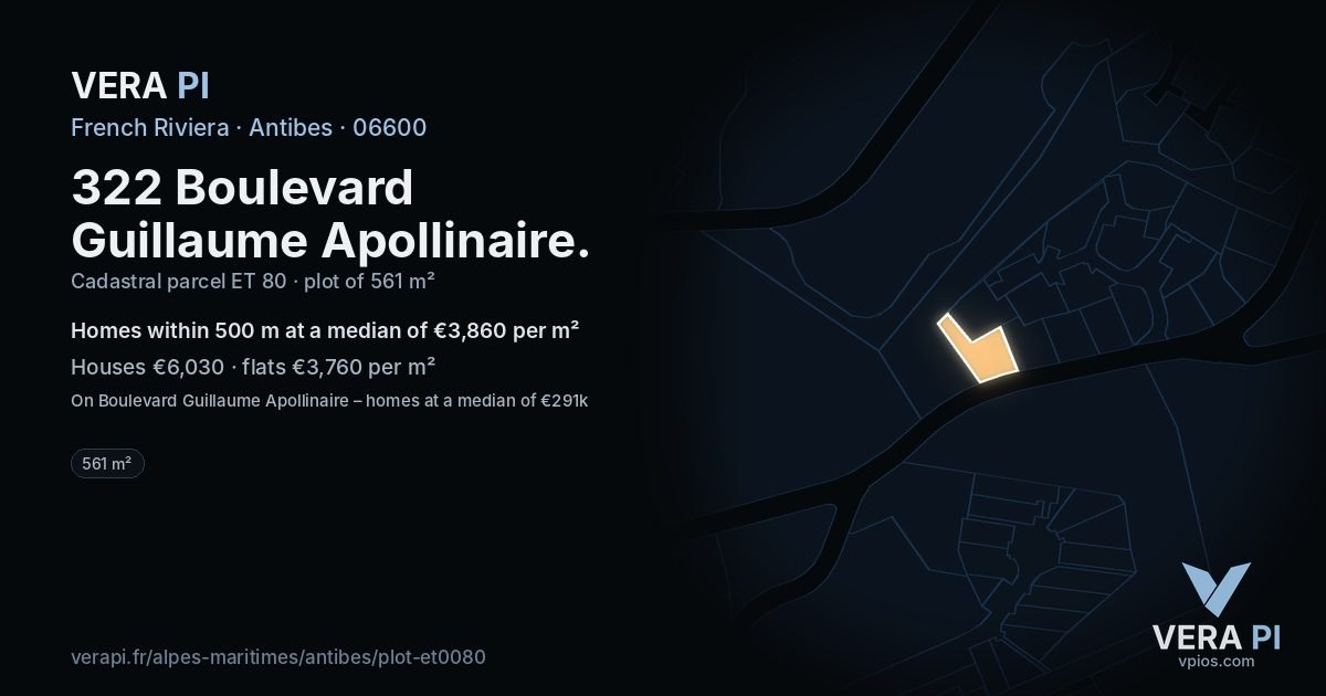 322 Boulevard Guillaume Apollinaire, Antibes at night – the plot lit, the parcels around coloured by the prices near them