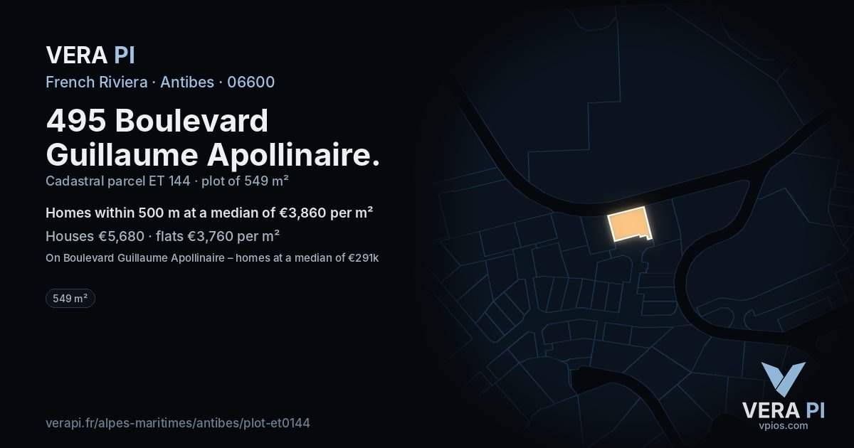 495 Boulevard Guillaume Apollinaire, Antibes at night – the plot lit, the parcels around coloured by the prices near them
