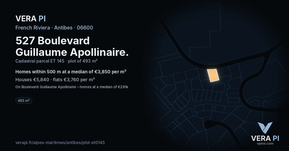 527 Boulevard Guillaume Apollinaire, Antibes at night – the plot lit, the parcels around coloured by the prices near them