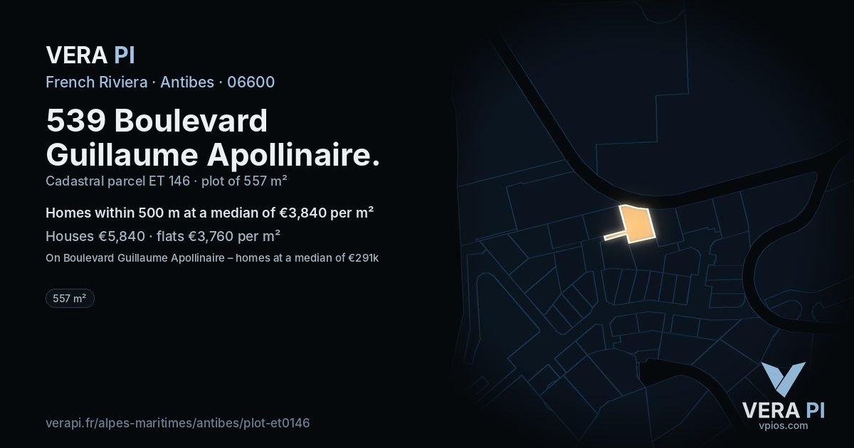 539 Boulevard Guillaume Apollinaire, Antibes at night – the plot lit, the parcels around coloured by the prices near them