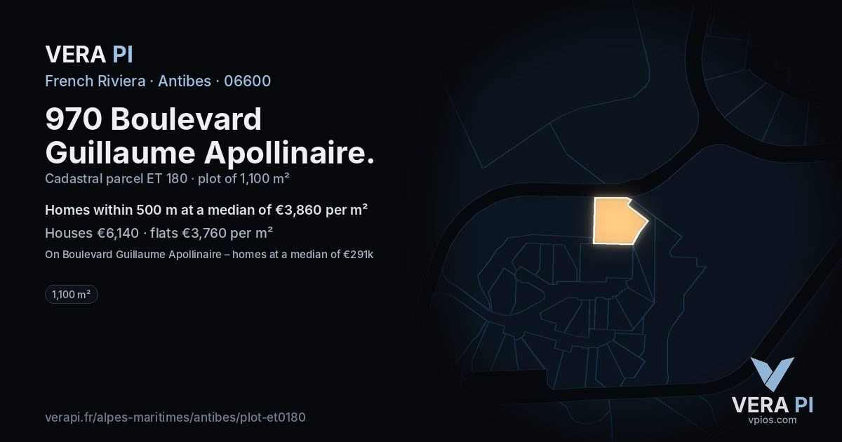 970 Boulevard Guillaume Apollinaire, Antibes at night – the plot lit, the parcels around coloured by the prices near them