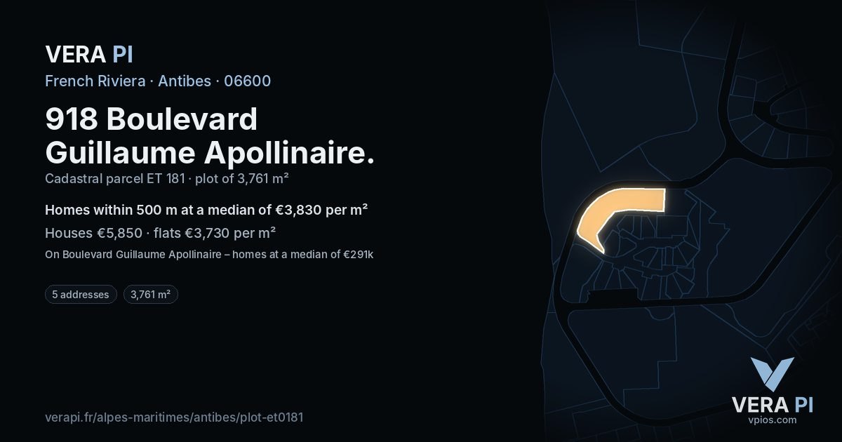 918 Boulevard Guillaume Apollinaire, Antibes at night – the plot lit, the parcels around coloured by the prices near them