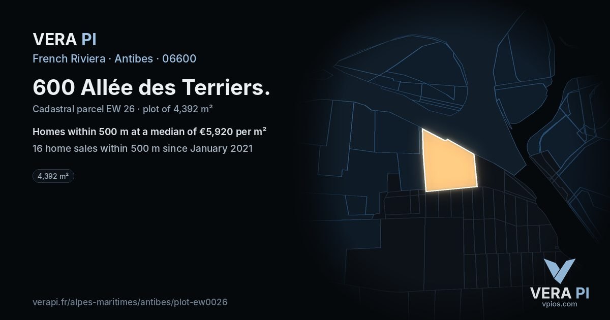 600 Allée des Terriers, Antibes at night – the plot lit, the parcels around coloured by the prices near them