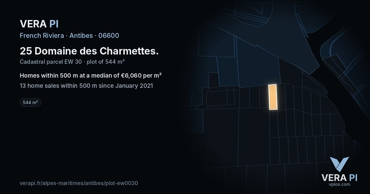 25 Domaine des Charmettes, Antibes at night – the plot lit, the parcels around coloured by the prices near them
