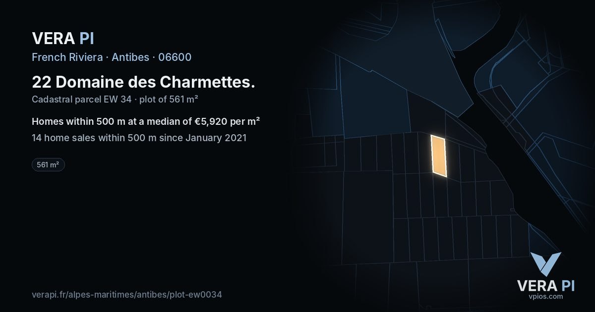 22 Domaine des Charmettes, Antibes at night – the plot lit, the parcels around coloured by the prices near them