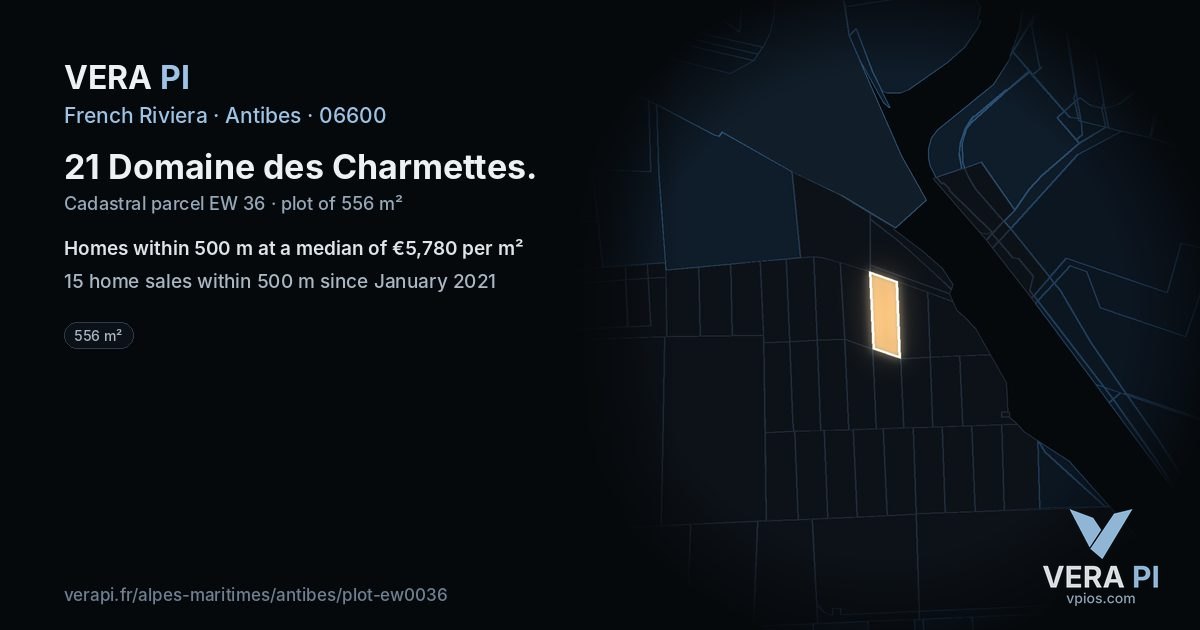 21 Domaine des Charmettes, Antibes at night – the plot lit, the parcels around coloured by the prices near them