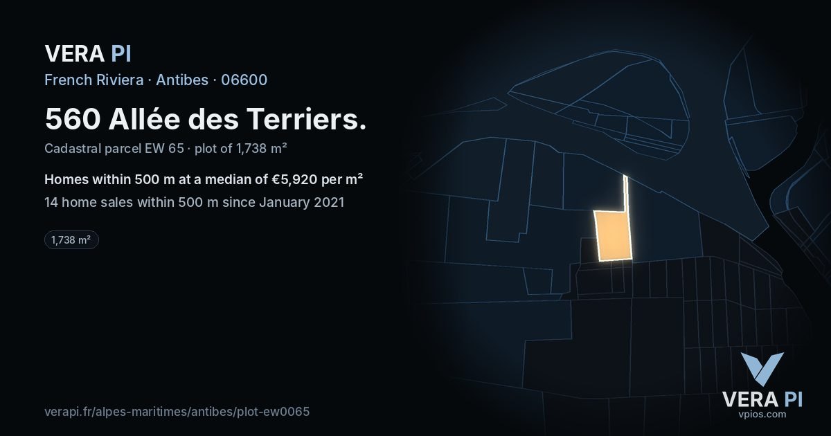 560 Allée des Terriers, Antibes at night – the plot lit, the parcels around coloured by the prices near them