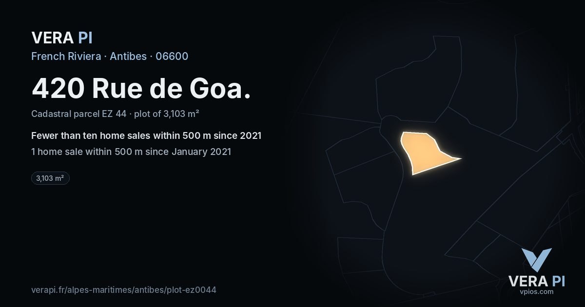 420 Rue de Goa, Antibes at night – the plot lit, the parcels around coloured by the prices near them