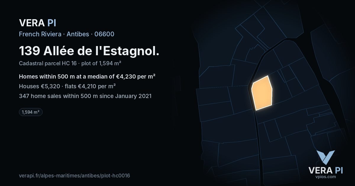 139 Allée de l'Estagnol, Antibes at night – the plot lit, the parcels around coloured by the prices near them