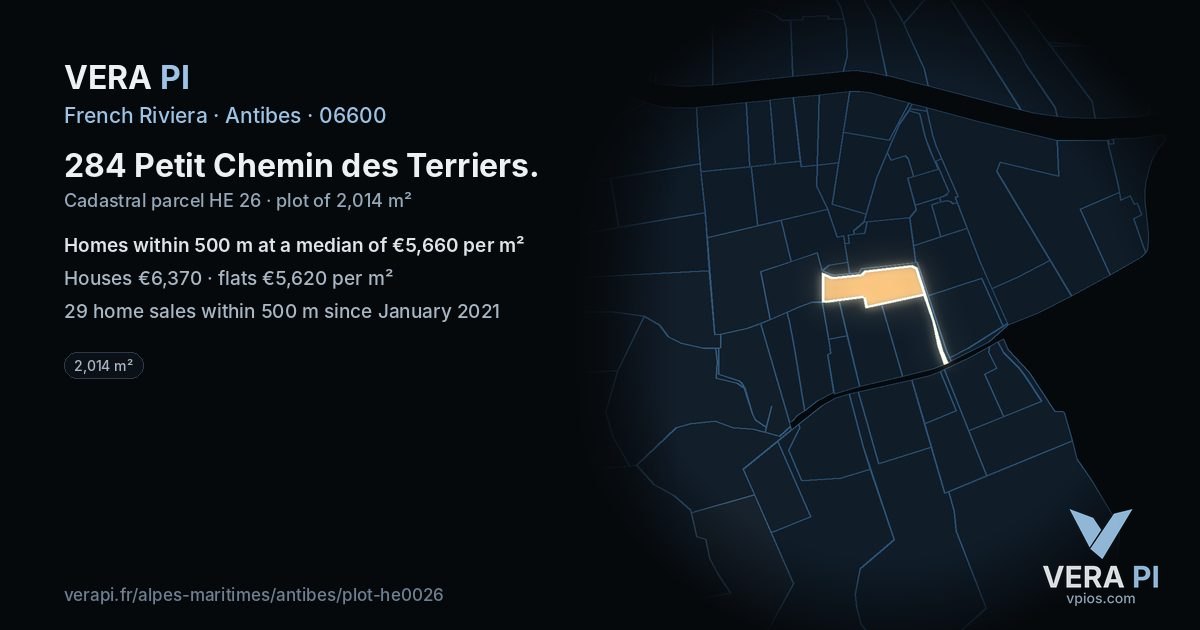 284 Petit Chemin des Terriers, Antibes at night – the plot lit, the parcels around coloured by the prices near them
