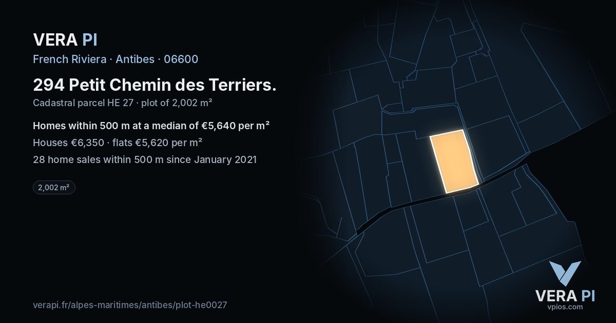294 Petit Chemin des Terriers, Antibes at night – the plot lit, the parcels around coloured by the prices near them