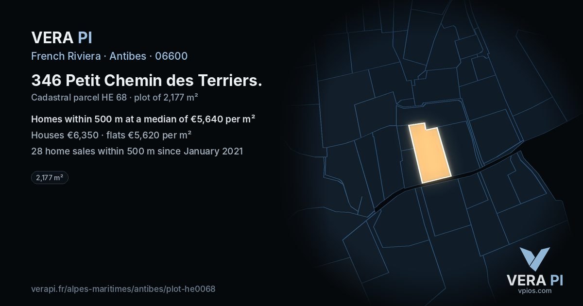 346 Petit Chemin des Terriers, Antibes at night – the plot lit, the parcels around coloured by the prices near them