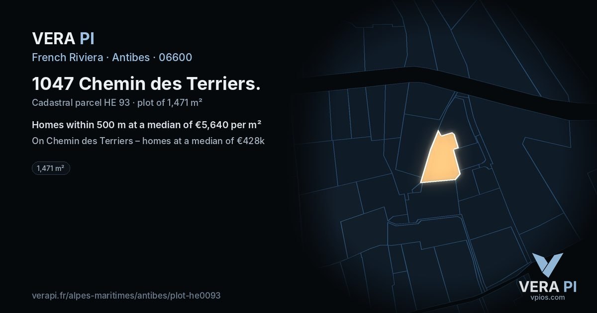 1047 Chemin des Terriers, Antibes at night – the plot lit, the parcels around coloured by the prices near them