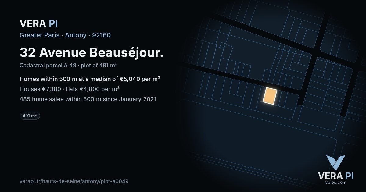 32 Avenue Beauséjour, Antony at night – the plot lit, the parcels around coloured by the prices near them