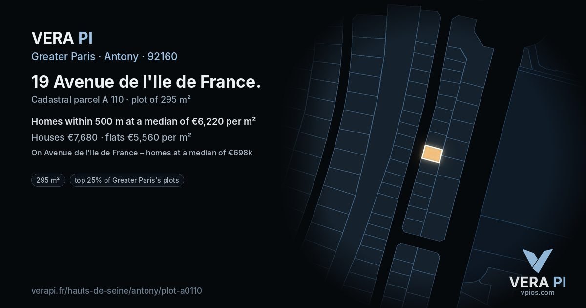 19 Avenue de l'Ile de France, Antony at night – the plot lit, the parcels around coloured by the prices near them