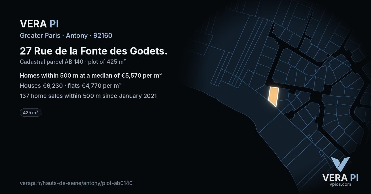 27 Rue de la Fonte des Godets, Antony at night – the plot lit, the parcels around coloured by the prices near them