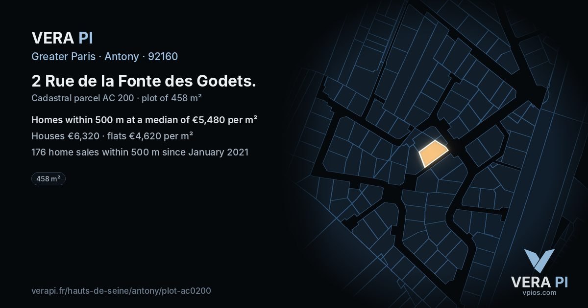 2 Rue de la Fonte des Godets, Antony at night – the plot lit, the parcels around coloured by the prices near them