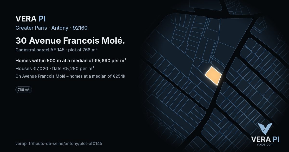 30 Avenue Francois Molé, Antony at night – the plot lit, the parcels around coloured by the prices near them
