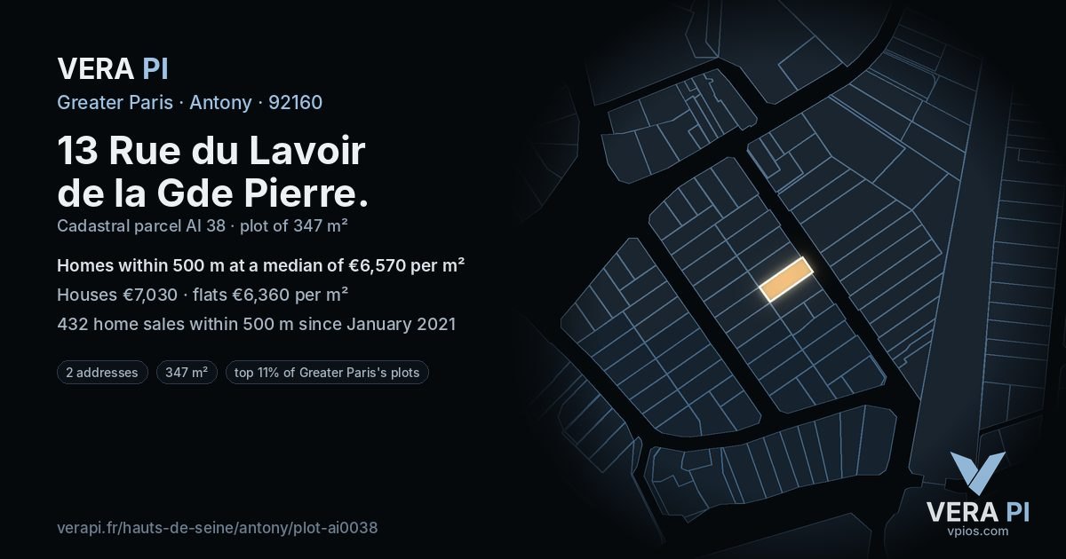 13 Rue du Lavoir de la Gde Pierre, Antony at night – the plot lit, the parcels around coloured by the prices near them