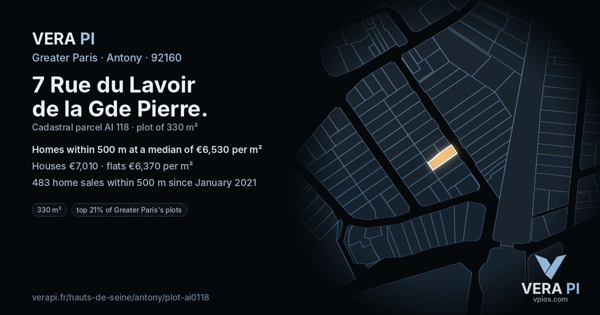 7 Rue du Lavoir de la Gde Pierre, Antony at night – the plot lit, the parcels around coloured by the prices near them