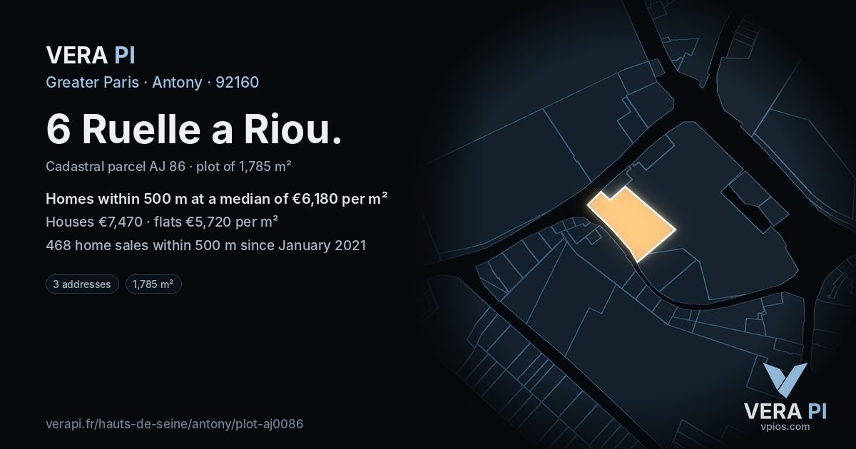 6 Ruelle a Riou, Antony at night – the plot lit, the parcels around coloured by the prices near them