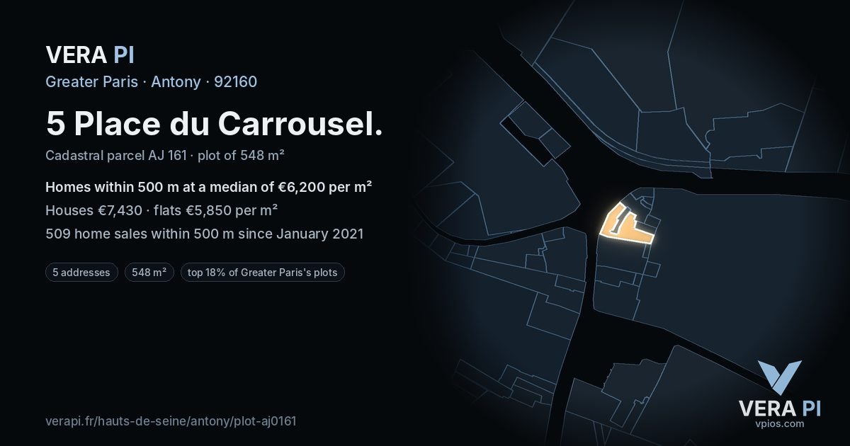 5 Place du Carrousel, Antony at night – the plot lit, the parcels around coloured by the prices near them
