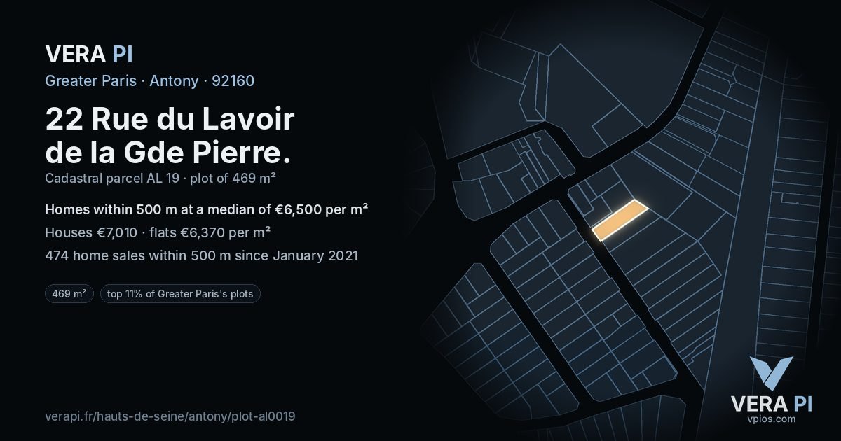22 Rue du Lavoir de la Gde Pierre, Antony at night – the plot lit, the parcels around coloured by the prices near them