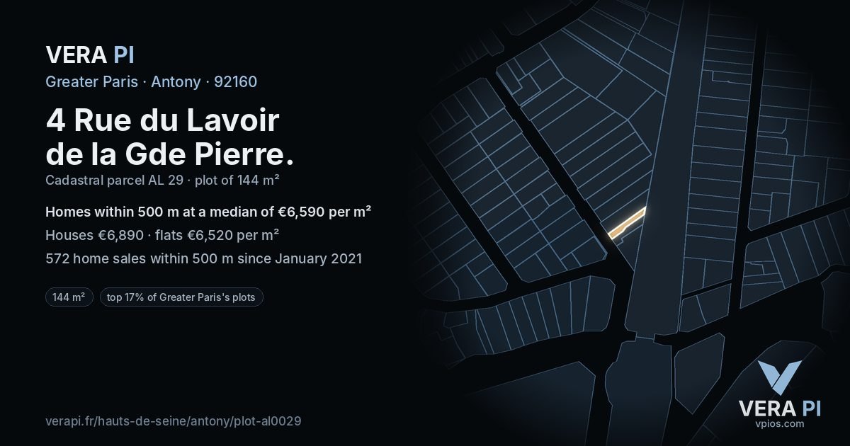 4 Rue du Lavoir de la Gde Pierre, Antony at night – the plot lit, the parcels around coloured by the prices near them