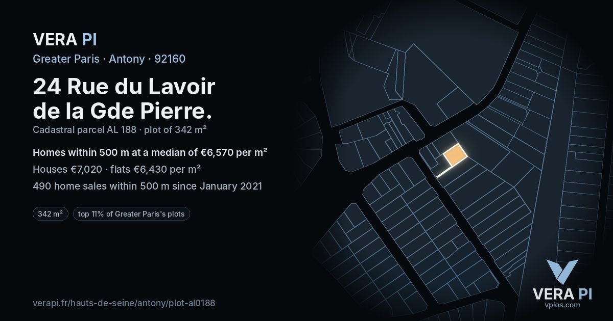 24 Rue du Lavoir de la Gde Pierre, Antony at night – the plot lit, the parcels around coloured by the prices near them