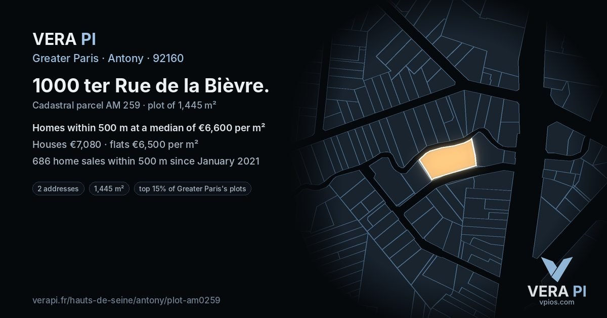 1000 ter Rue de la Bièvre, Antony at night – the plot lit, the parcels around coloured by the prices near them