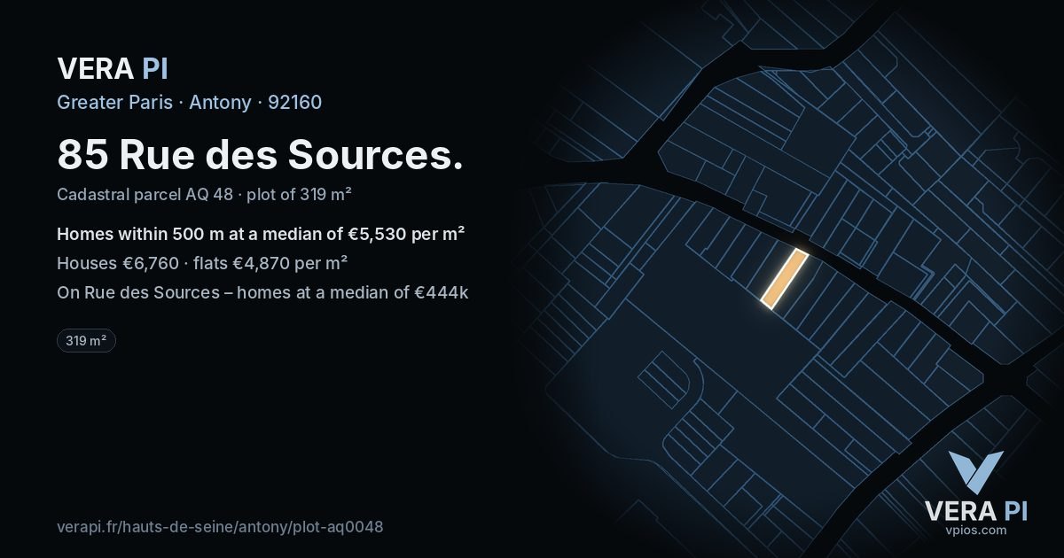 85 Rue des Sources, Antony at night – the plot lit, the parcels around coloured by the prices near them