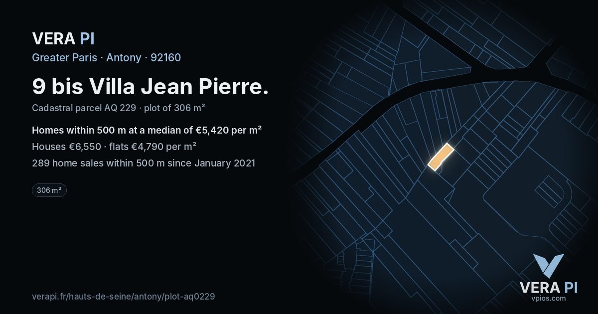 9 bis Villa Jean Pierre, Antony at night – the plot lit, the parcels around coloured by the prices near them