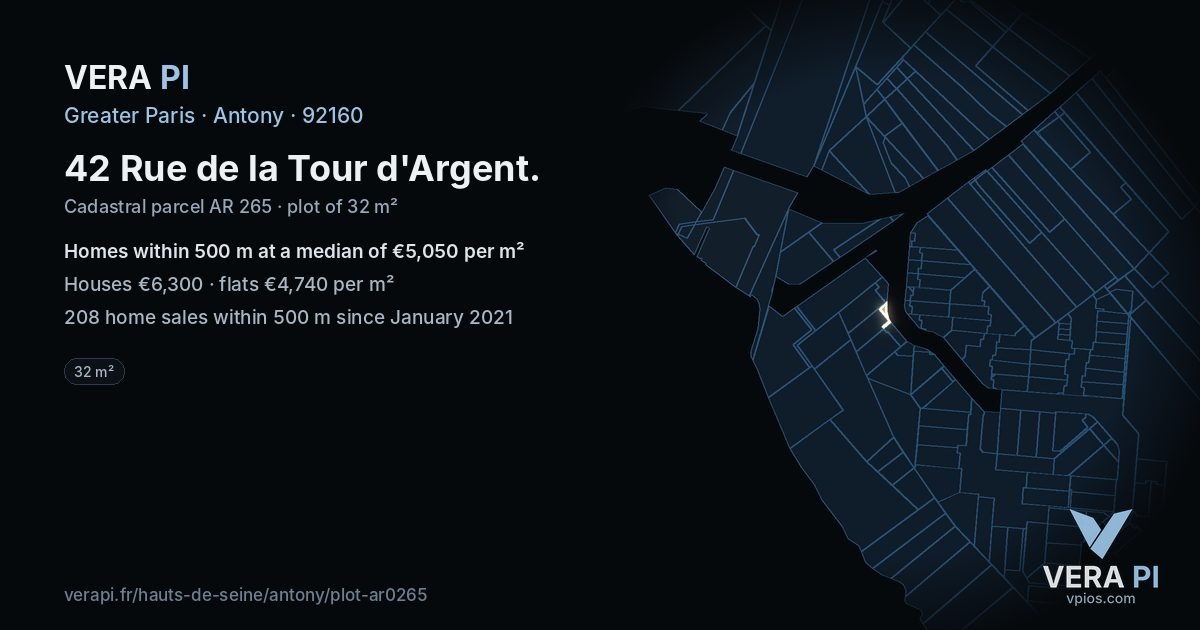 42 Rue de la Tour d'Argent, Antony at night – the plot lit, the parcels around coloured by the prices near them
