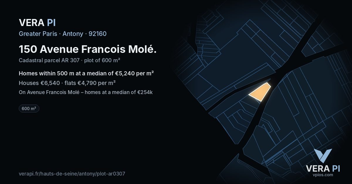 150 Avenue Francois Molé, Antony at night – the plot lit, the parcels around coloured by the prices near them