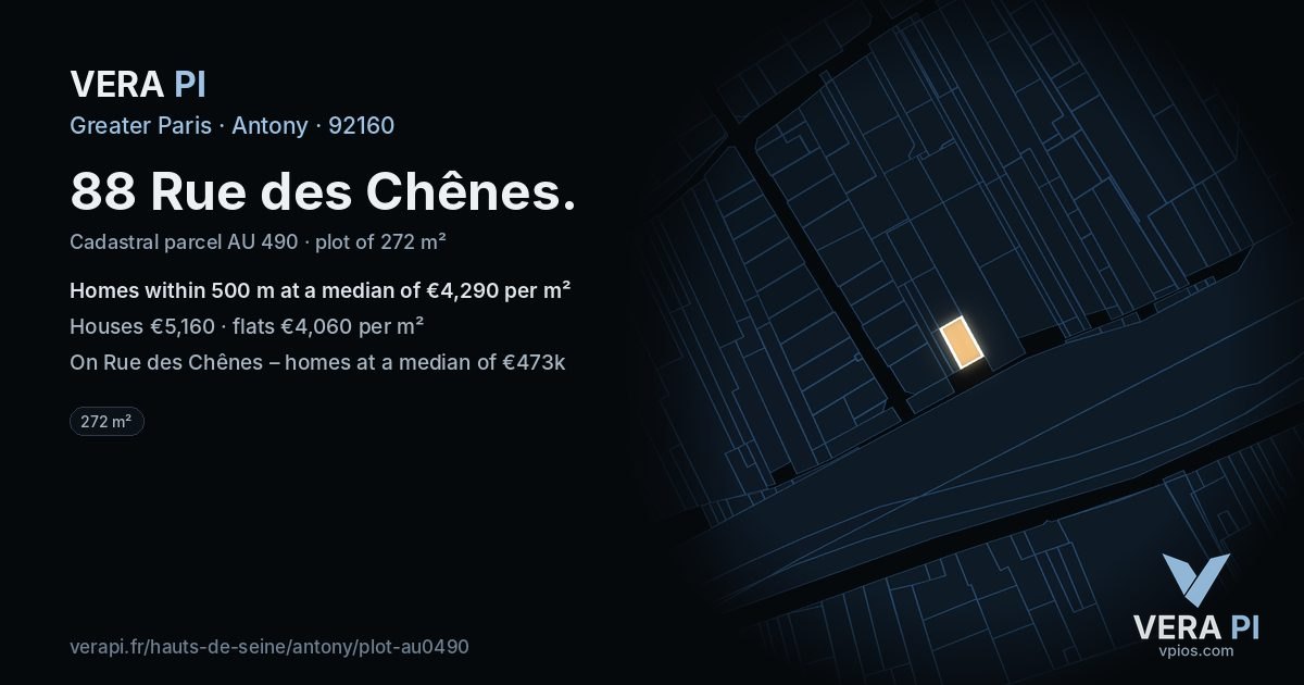 88 Rue des Chênes, Antony at night – the plot lit, the parcels around coloured by the prices near them
