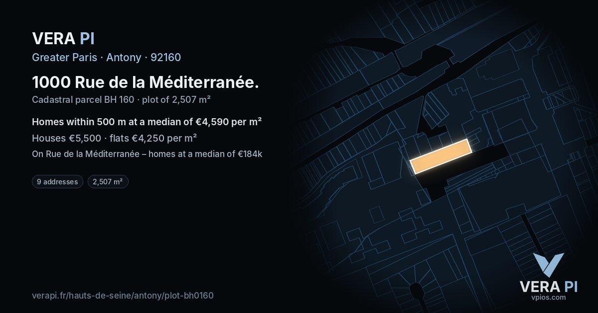 1000 Rue de la Méditerranée, Antony at night – the plot lit, the parcels around coloured by the prices near them