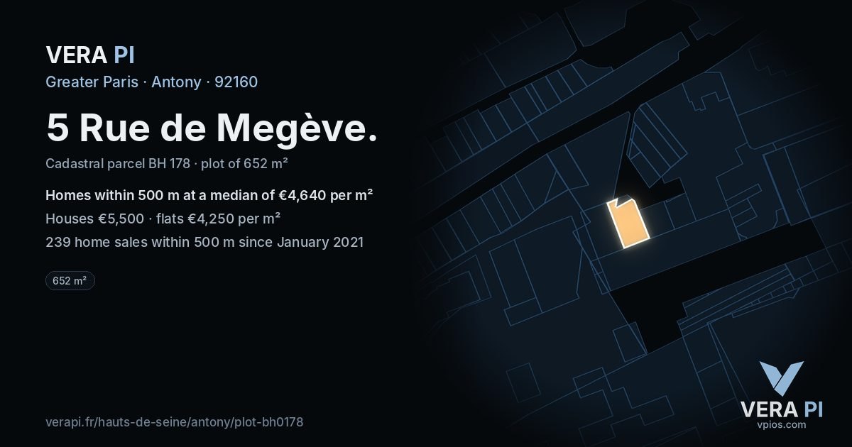 5 Rue de Megève, Antony at night – the plot lit, the parcels around coloured by the prices near them