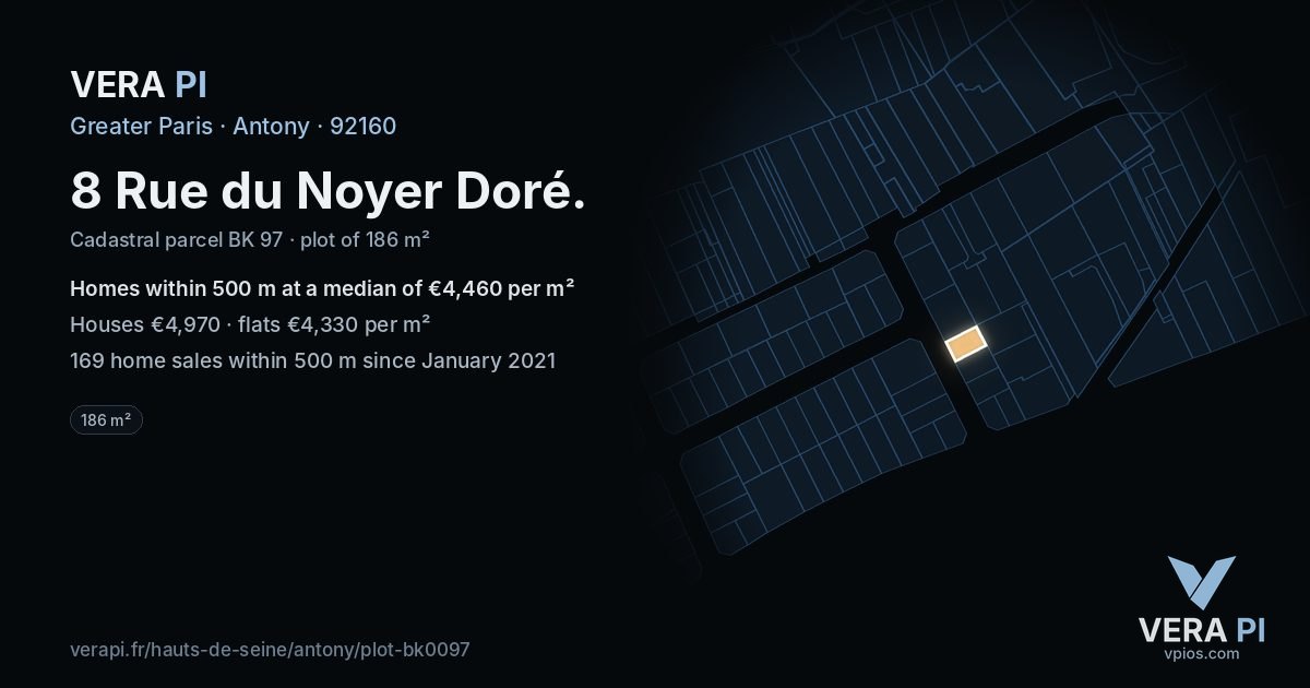 8 Rue du Noyer Doré, Antony at night – the plot lit, the parcels around coloured by the prices near them
