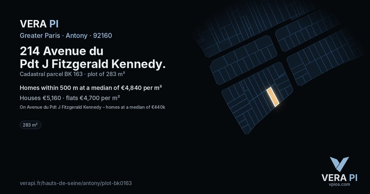 214 Avenue du Pdt J Fitzgerald Kennedy, Antony at night – the plot lit, the parcels around coloured by the prices near them