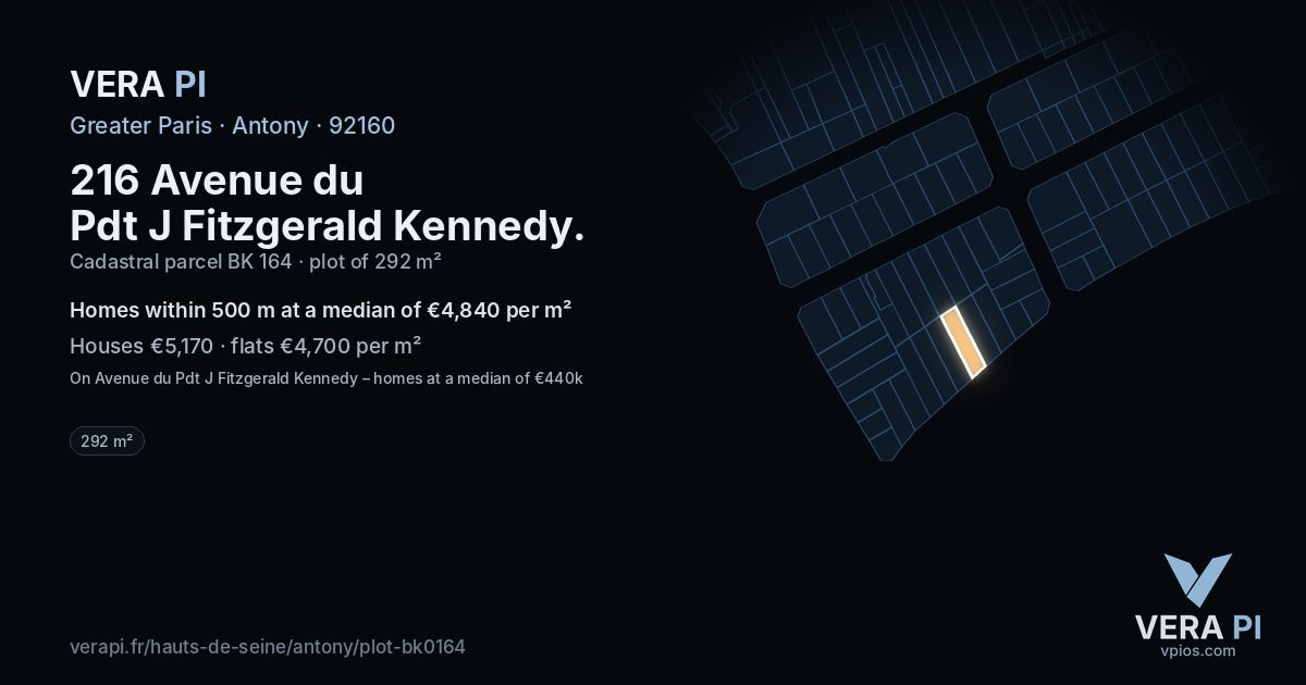216 Avenue du Pdt J Fitzgerald Kennedy, Antony at night – the plot lit, the parcels around coloured by the prices near them