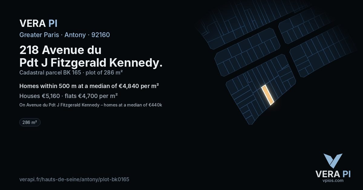 218 Avenue du Pdt J Fitzgerald Kennedy, Antony at night – the plot lit, the parcels around coloured by the prices near them