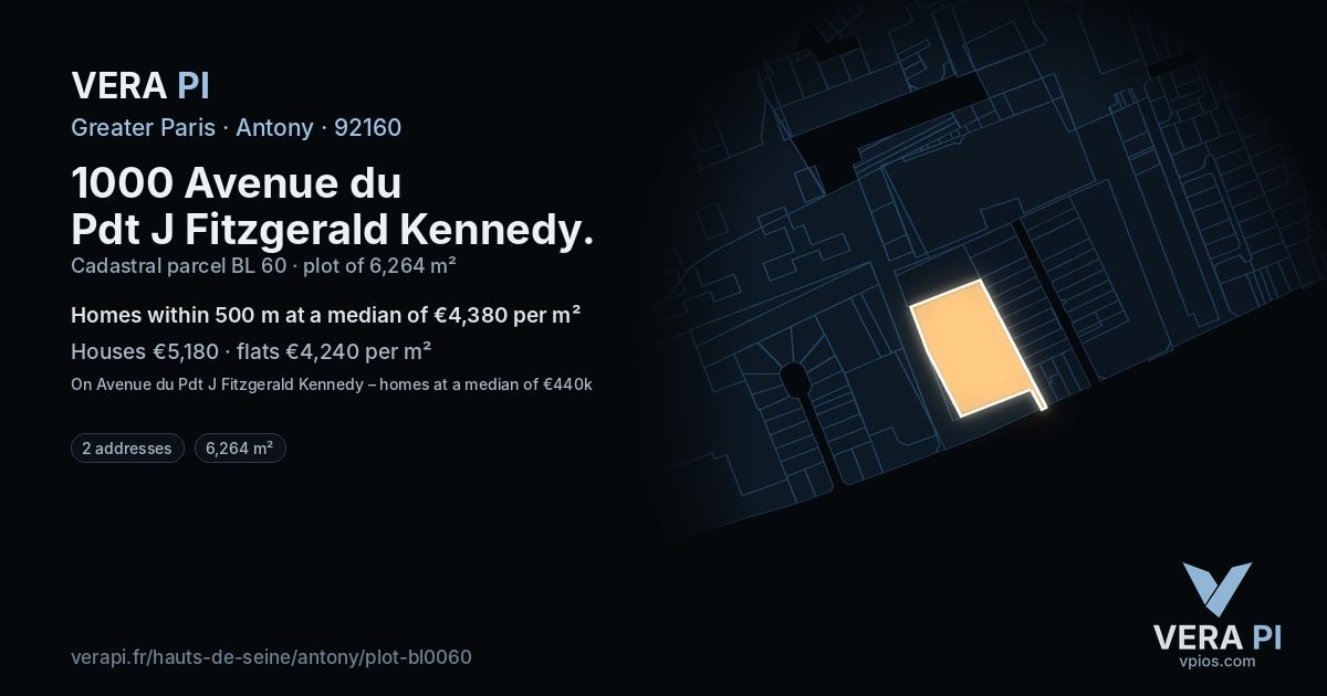 1000 Avenue du Pdt J Fitzgerald Kennedy, Antony at night – the plot lit, the parcels around coloured by the prices near them