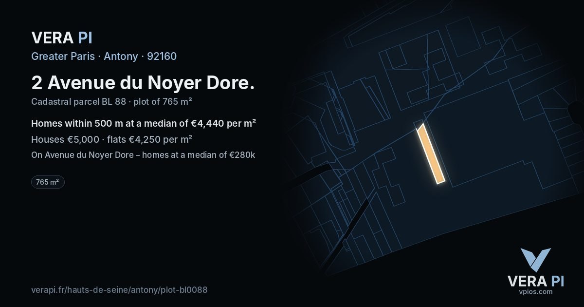 2 Avenue du Noyer Dore, Antony at night – the plot lit, the parcels around coloured by the prices near them