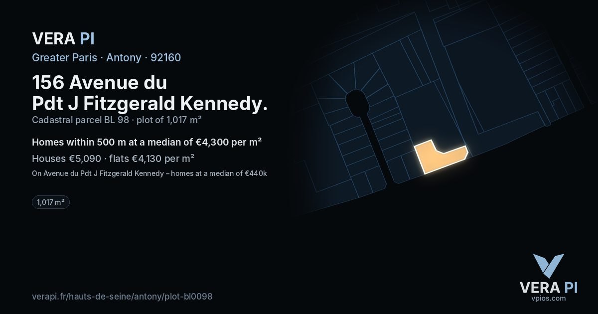 156 Avenue du Pdt J Fitzgerald Kennedy, Antony at night – the plot lit, the parcels around coloured by the prices near them