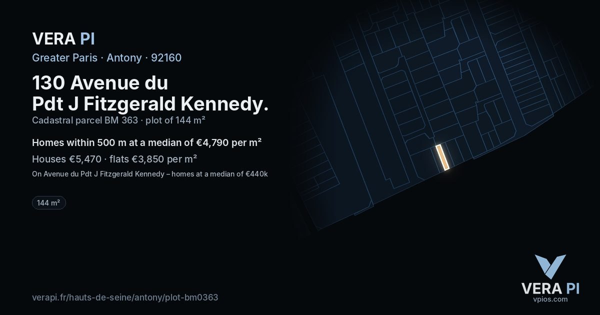 130 Avenue du Pdt J Fitzgerald Kennedy, Antony at night – the plot lit, the parcels around coloured by the prices near them