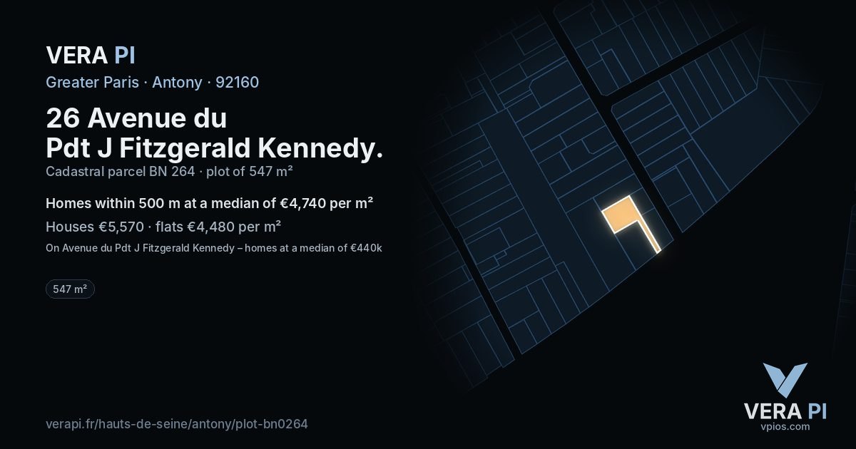 26 Avenue du Pdt J Fitzgerald Kennedy, Antony at night – the plot lit, the parcels around coloured by the prices near them